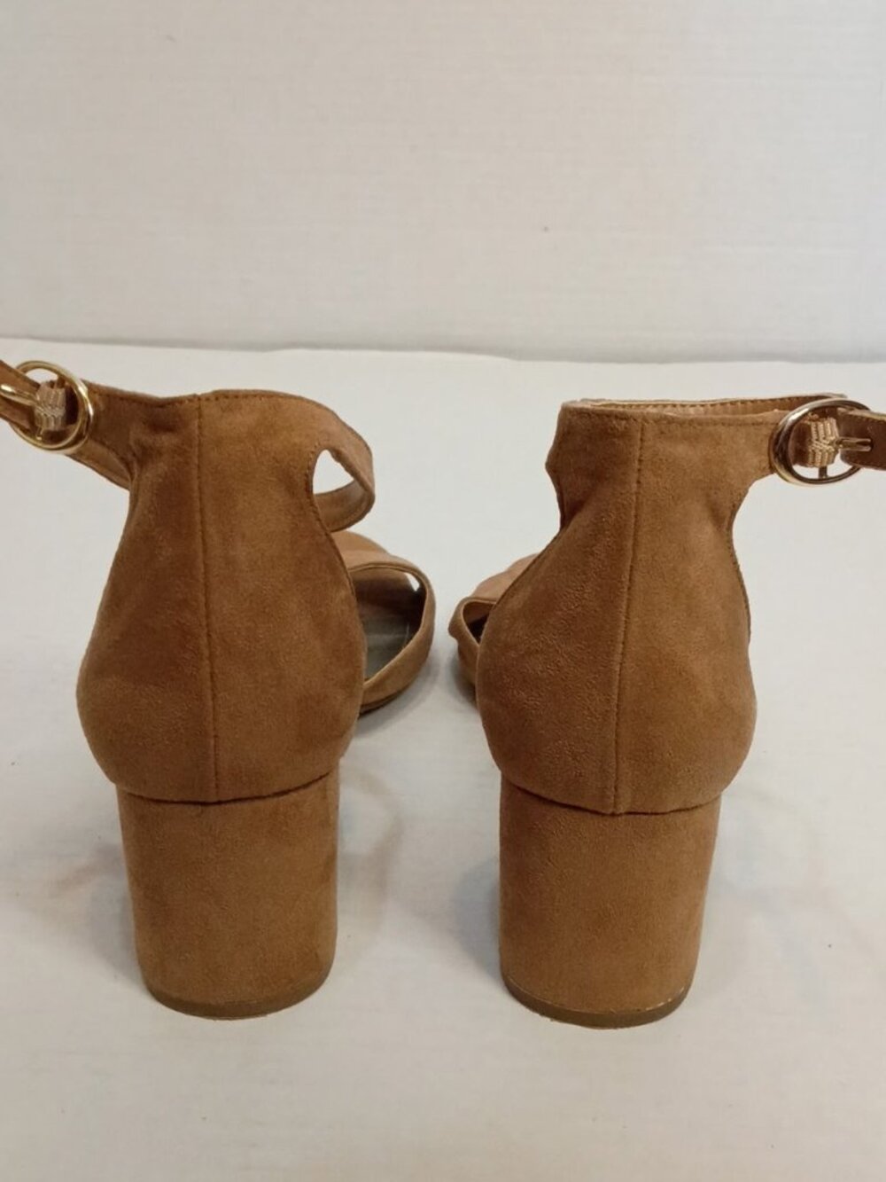 Worthington Ischia Tan Faux Suede Ankle Strap Block Heel Sandals Size 9.5M - Picture 4 of 7